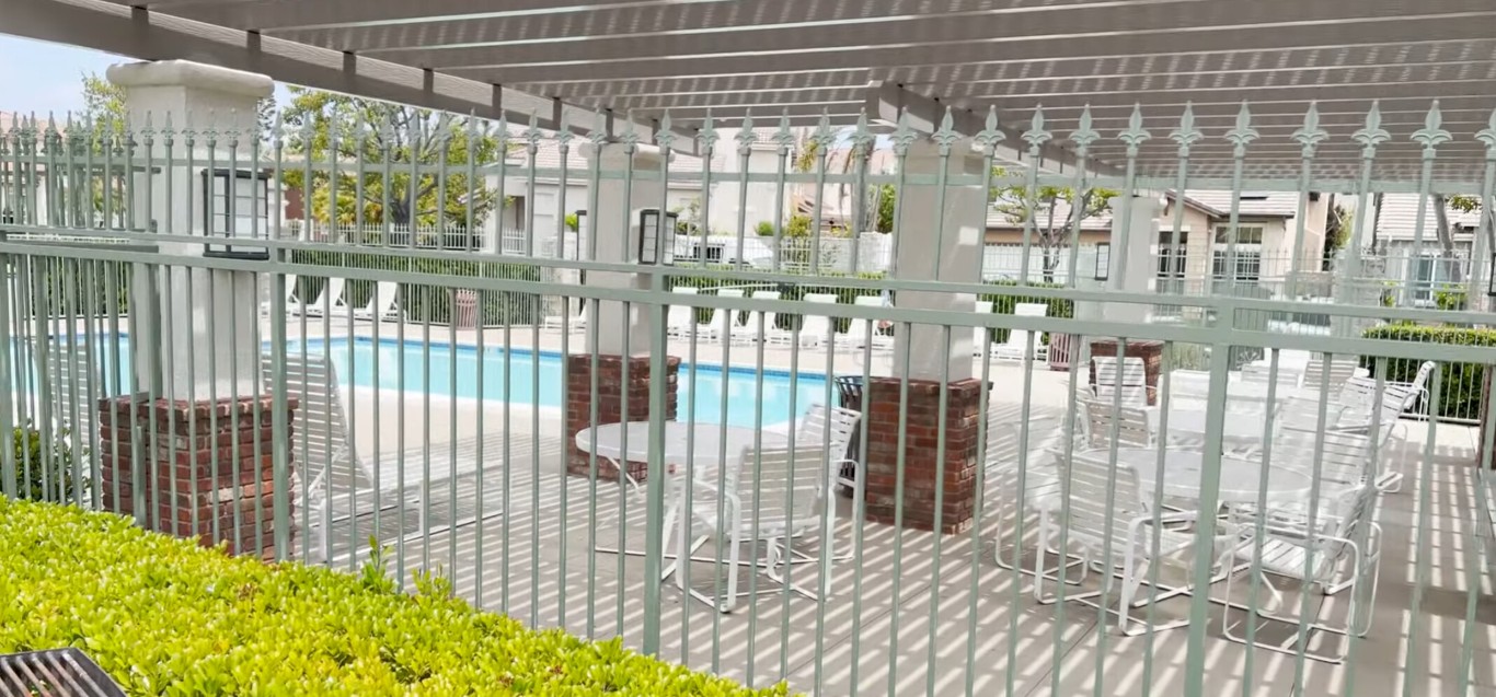 Long-lasting aluminum pool fence installation in Gary, IN